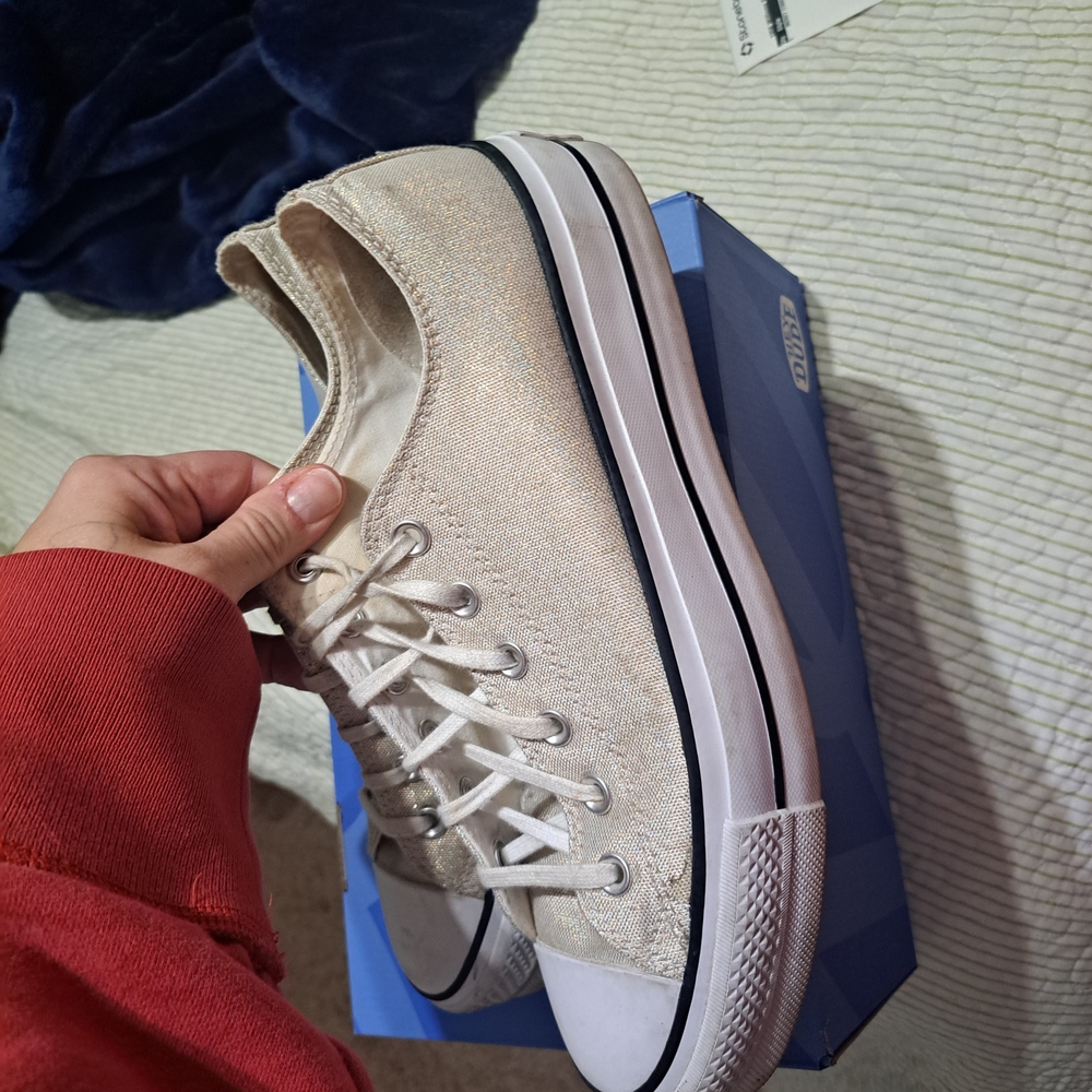 Converse Platform- Womens Size 10